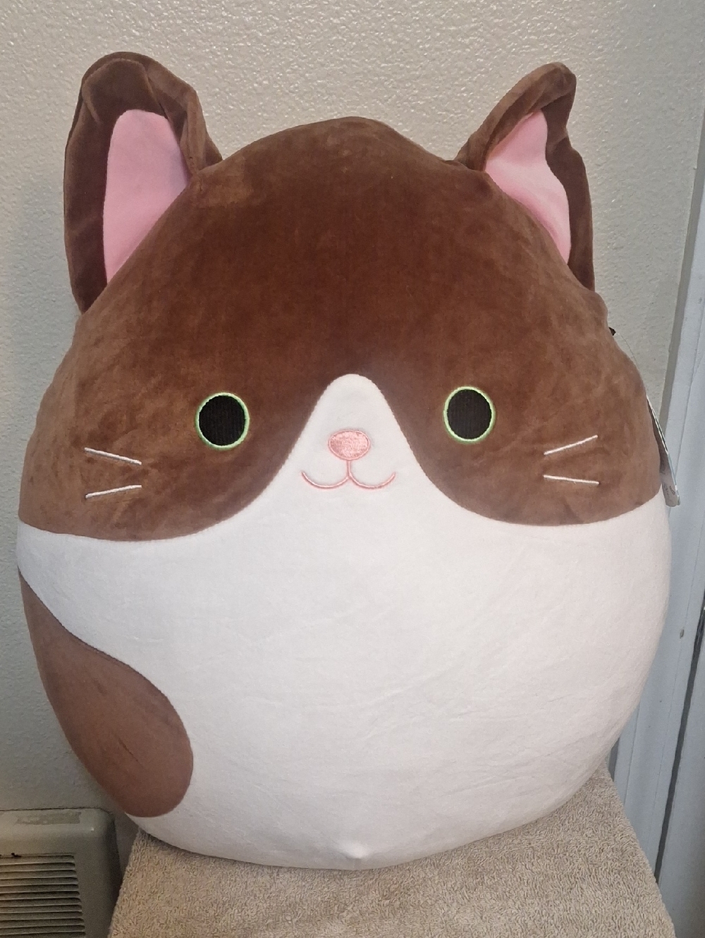 Squishmallow 16 In Glaudini